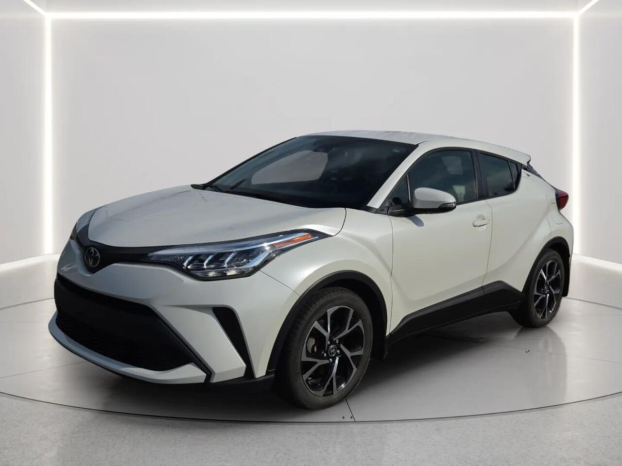 TOYOTA C-HR XLE PREMIUM 2021 Blizzard nacré Gatineau - photo #0