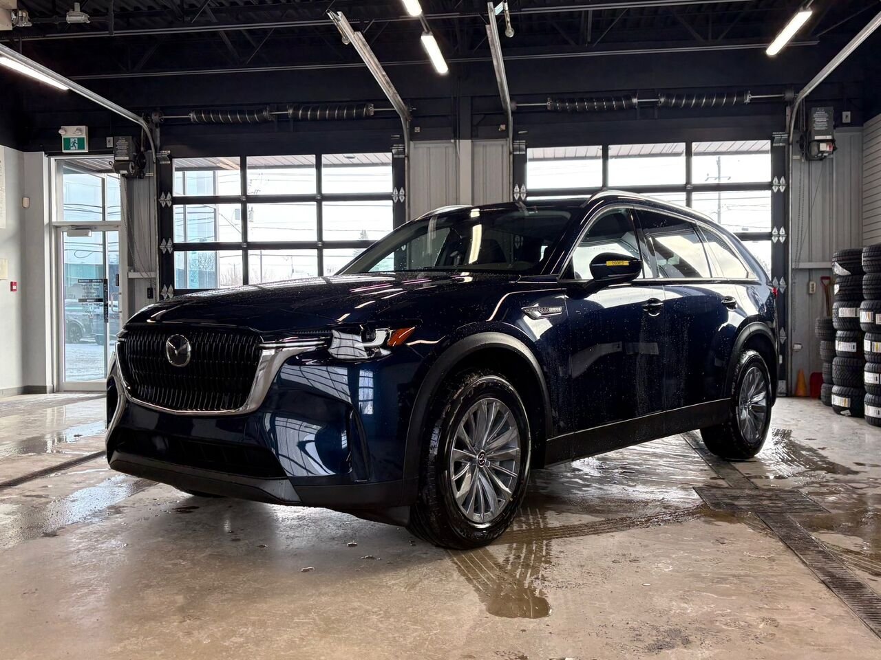 MAZDA CX-90 hybride rechargeable GS-L TI 2026 Bleu cristal foncé mica Châteauguay - photo #2