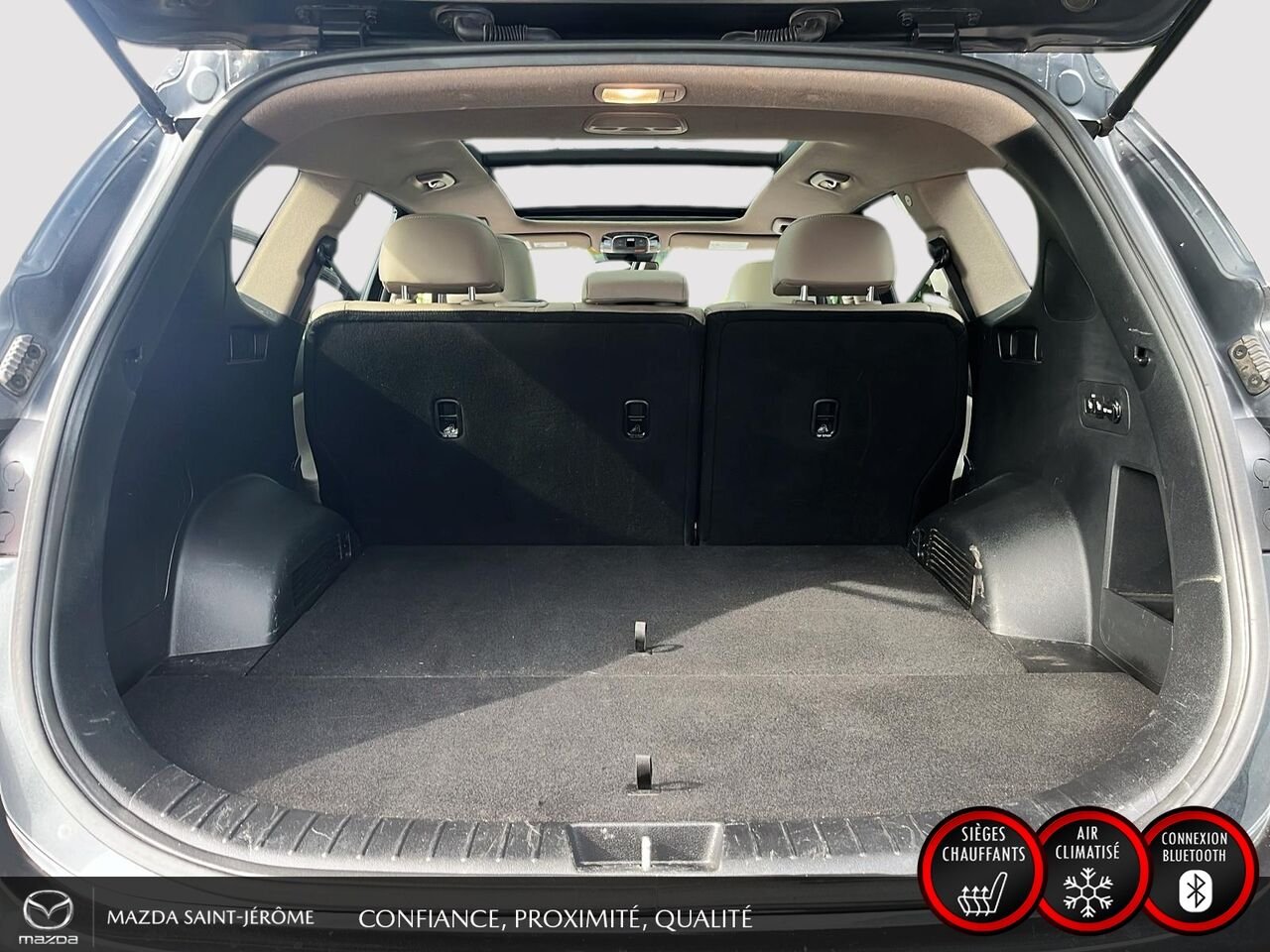 Hyundai Santa Fe Preferred TI avec ensemble Trend | TOIT PANO | CUIR | AWD | 2023 Gris Saint-Jérôme - photo #24