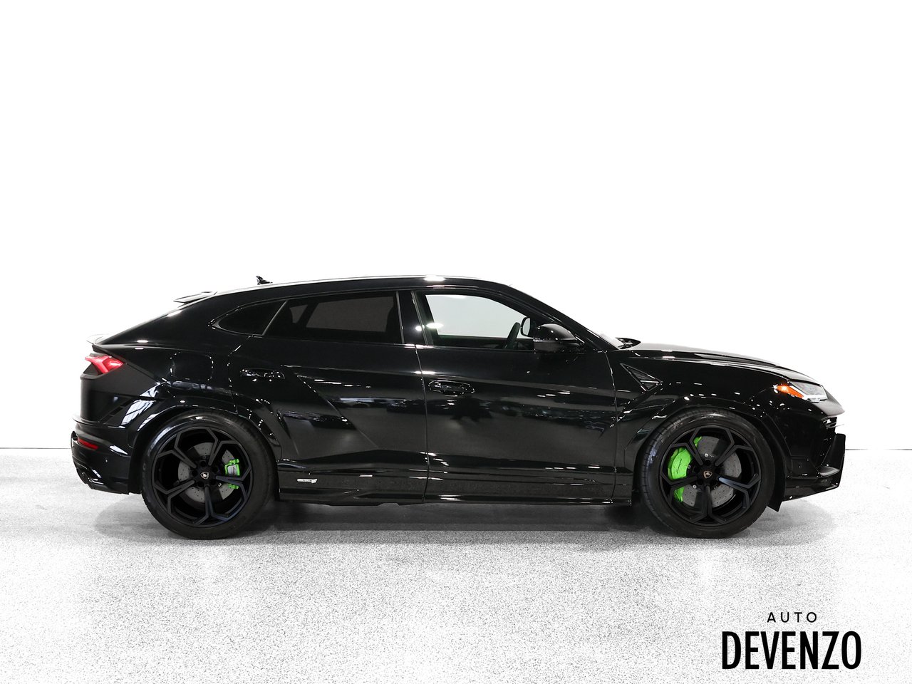 2024 Lamborghini Urus Black Saint-Eustache - photo #1
