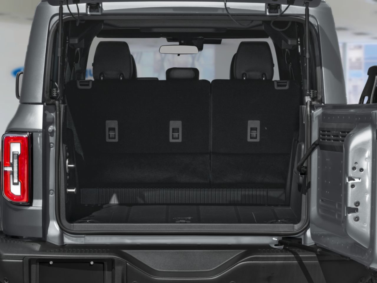 2026 Ford Bronco Marsh Grey Rouyn-Noranda - photo #3