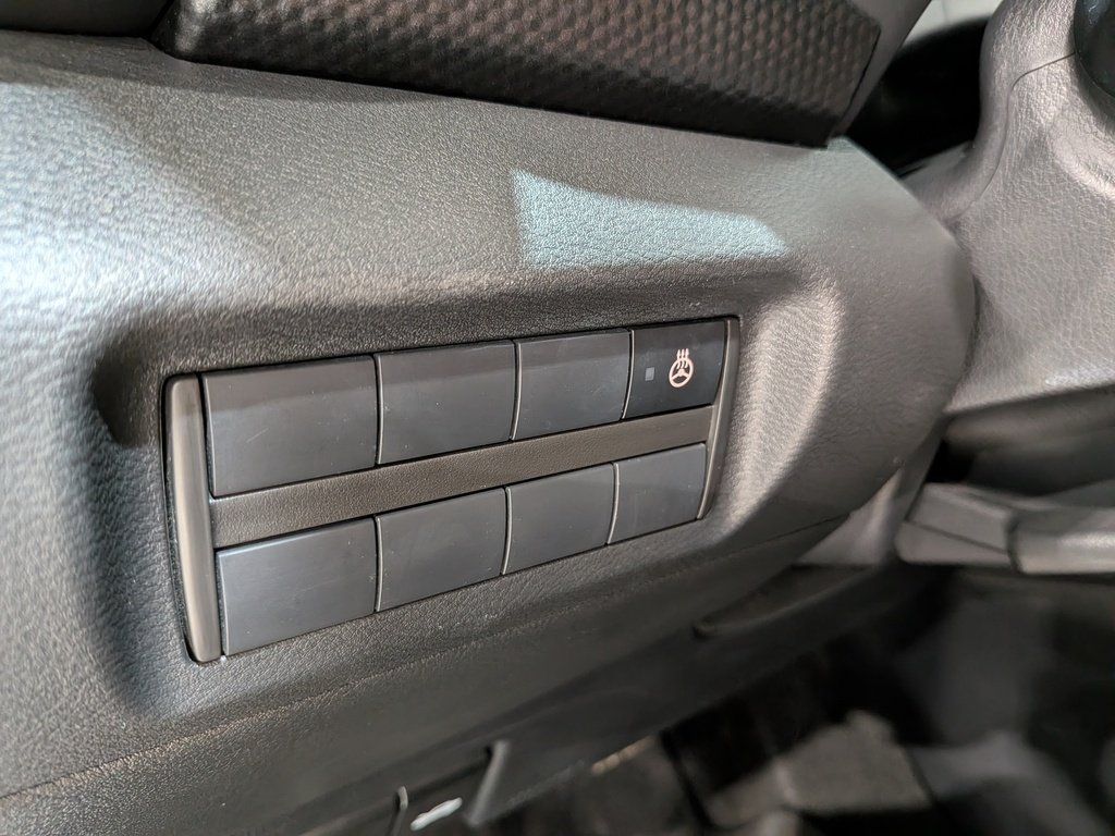 2024 Nissan Kicks SV FWD White Val-David - photo #18