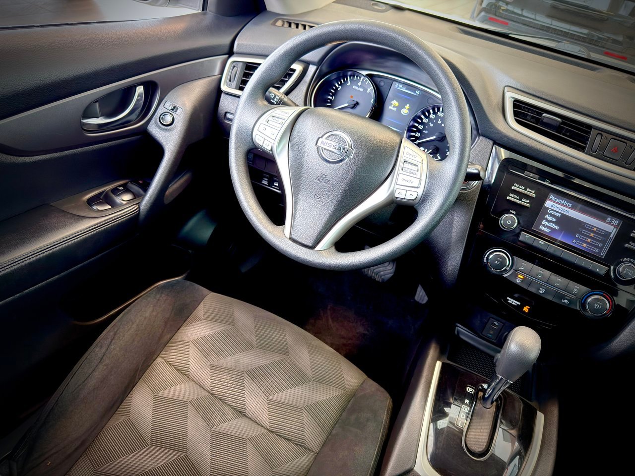 2016 Nissan Rogue White Notre-Dame-des-Prairies - photo #21