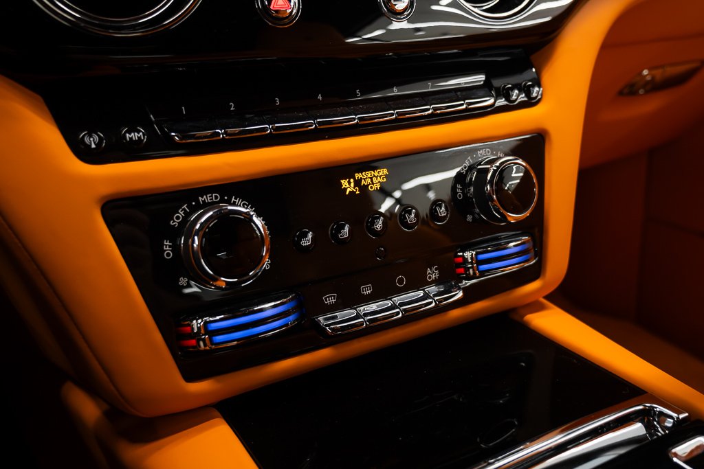 2024 Rolls-Royce Spectre Coupe Black Kirkland - photo #23