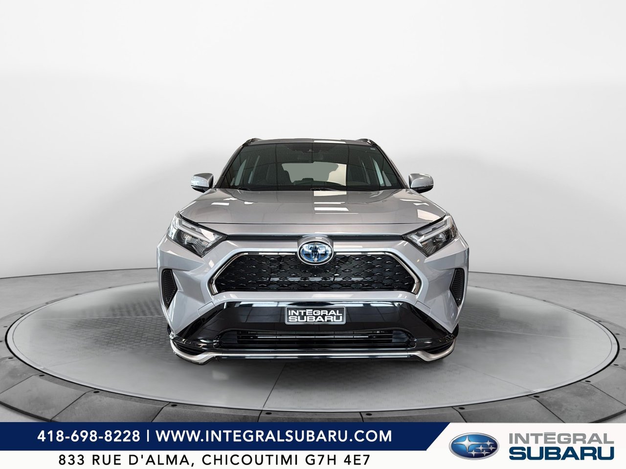 Toyota RAV4 Prime NIV JTMGB3FVXRD186214 2024 Argent Chicoutimi - photo #2