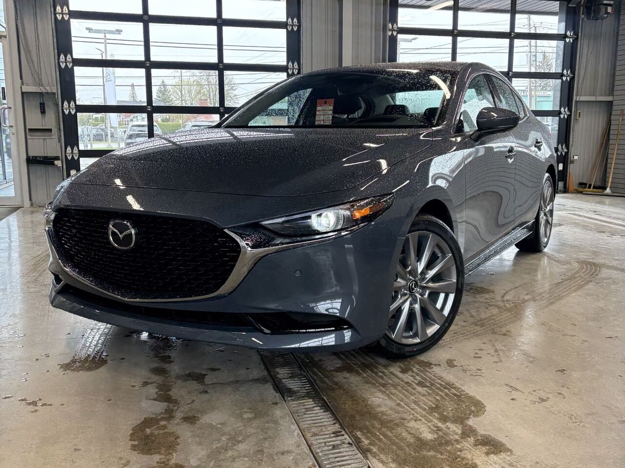 MAZDA Mazda3 GT 2026 Gris polymétal métallisé Châteauguay - photo #0