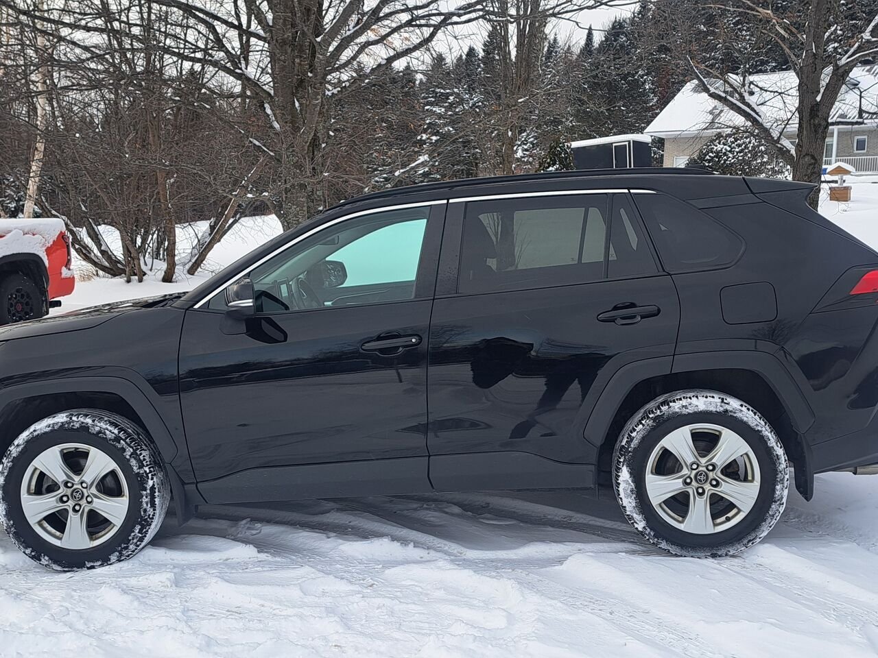 Toyota RAV4 XLE TI 2019 Noir minuit métallisé Lac-Etchemin - photo #1