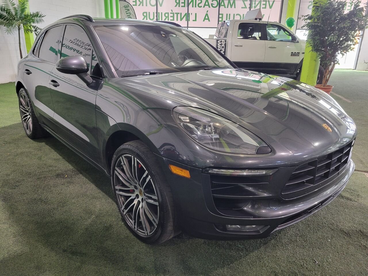 2018 Porsche Macan Black  - photo #7