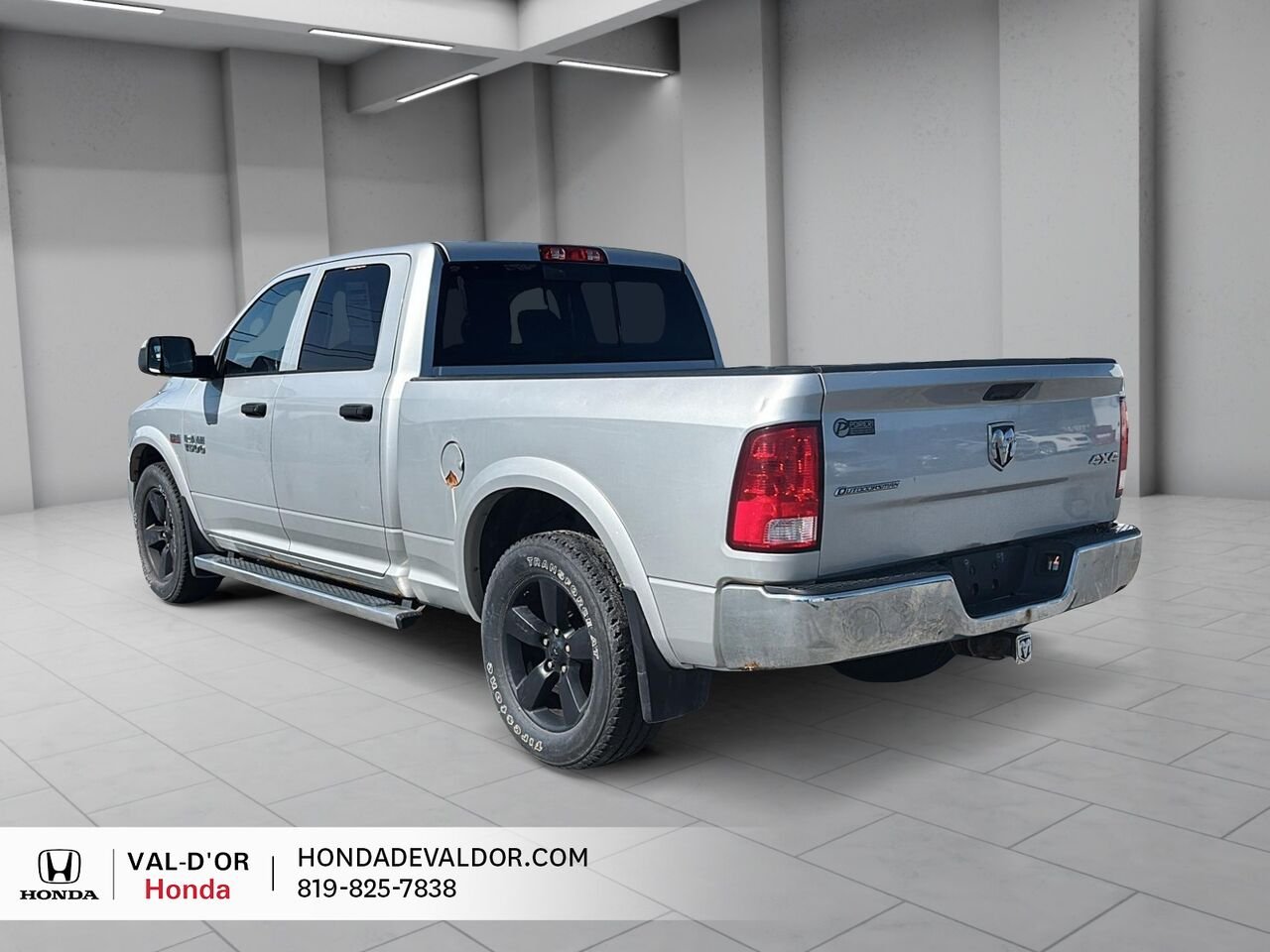 Ram 1500 Cabine multiplaces 4RM, 149 po Outdoorsman 2017 Argent Val-d'Or - photo #3