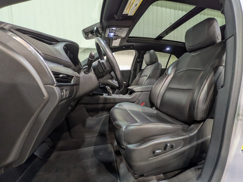 Cadillac XT4 AWD 4dr Premium Luxury 2019 Argent Val-David - photo #1