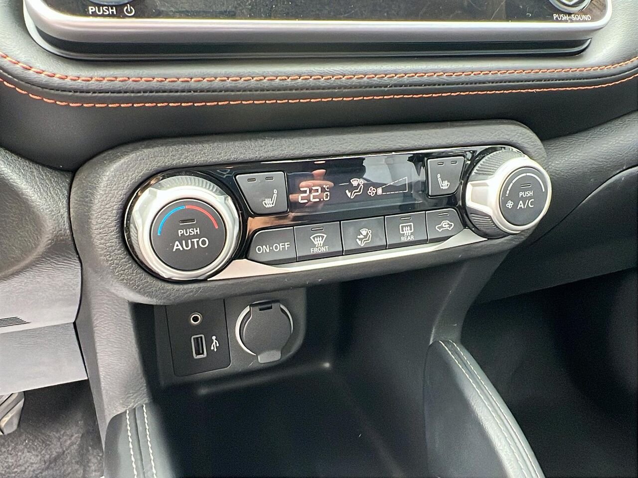 Nissan Kicks SR 2020 Blanc Québec - photo #14