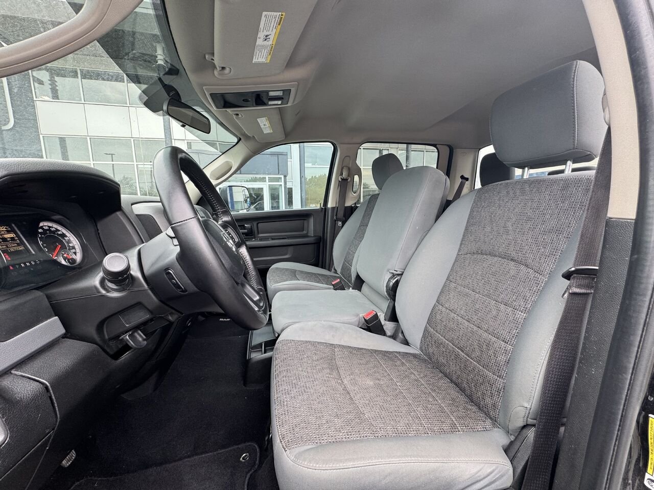 Ram 1500 Classic 2019 Noir Granby - photo #14