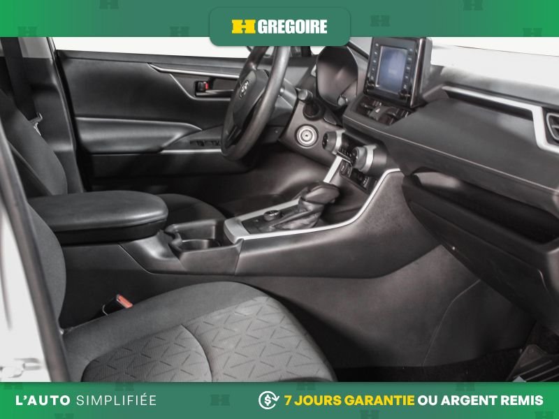 Toyota Rav 4 R3539 | HYBRID LE AWD CAMERA SIEGES CHAUFFANTS 2021 Blanc Laval - photo #19