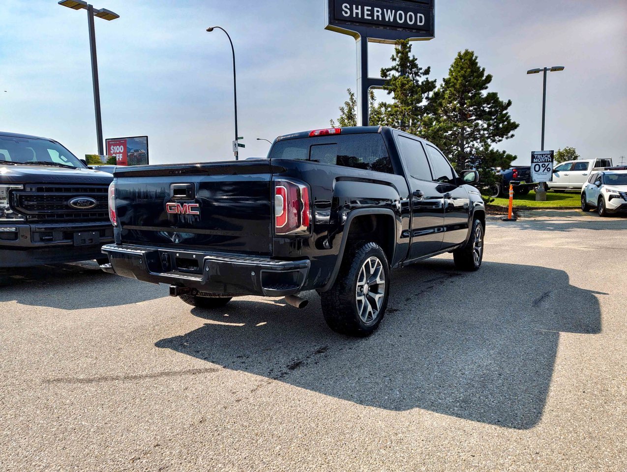 2016 GMC Sierra 1500 4WD Crew Cab 143.5 SLT Black Sherwood Park - photo #5