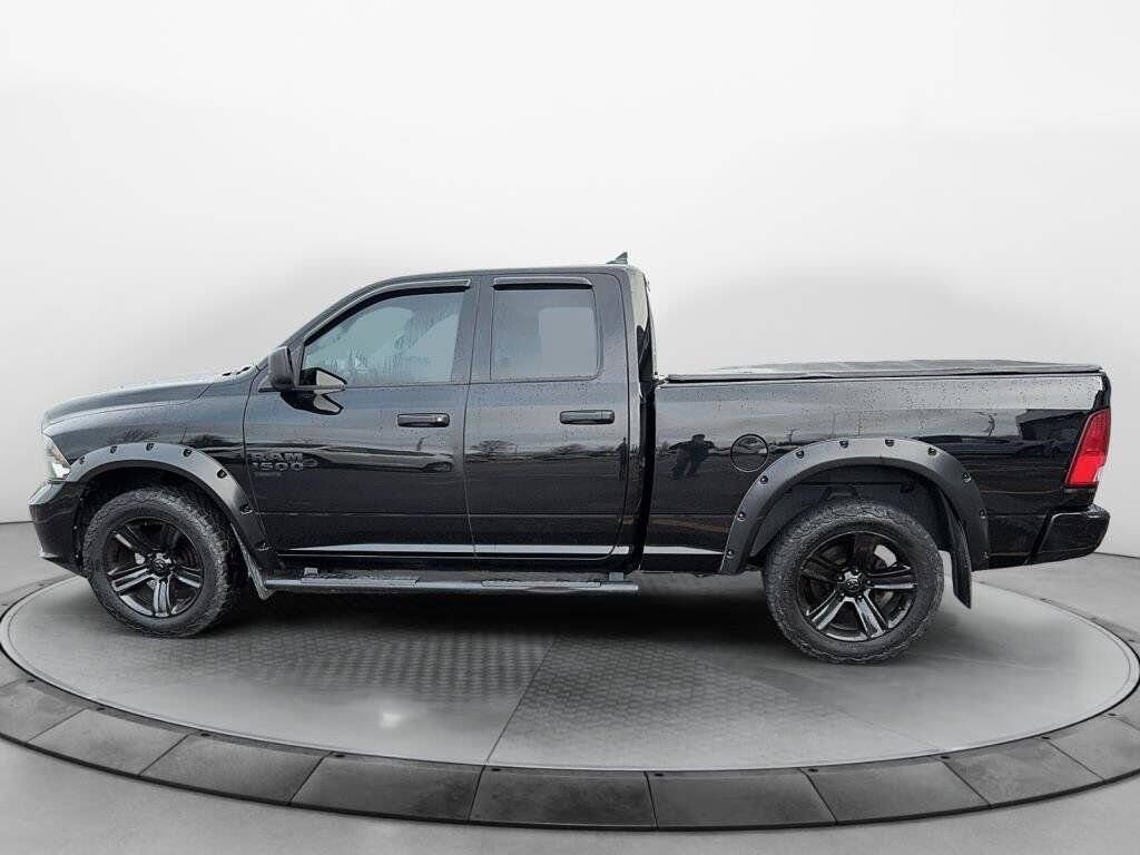 2020 Ram 1500 Classic VIN 1C6RR7FG9LS154863 Black Chicoutimi - photo #4