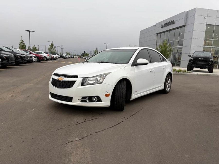 2013 Chevrolet Cruze 2013 White