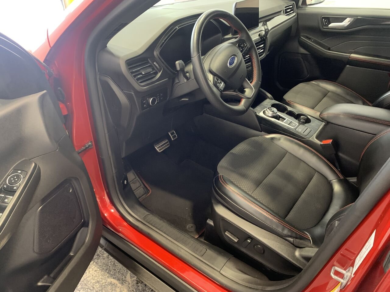 Ford Escape ST-LINE, AWD, HYBRIDE, 2.5L 2023 Rouge Châteauguay - photo #27