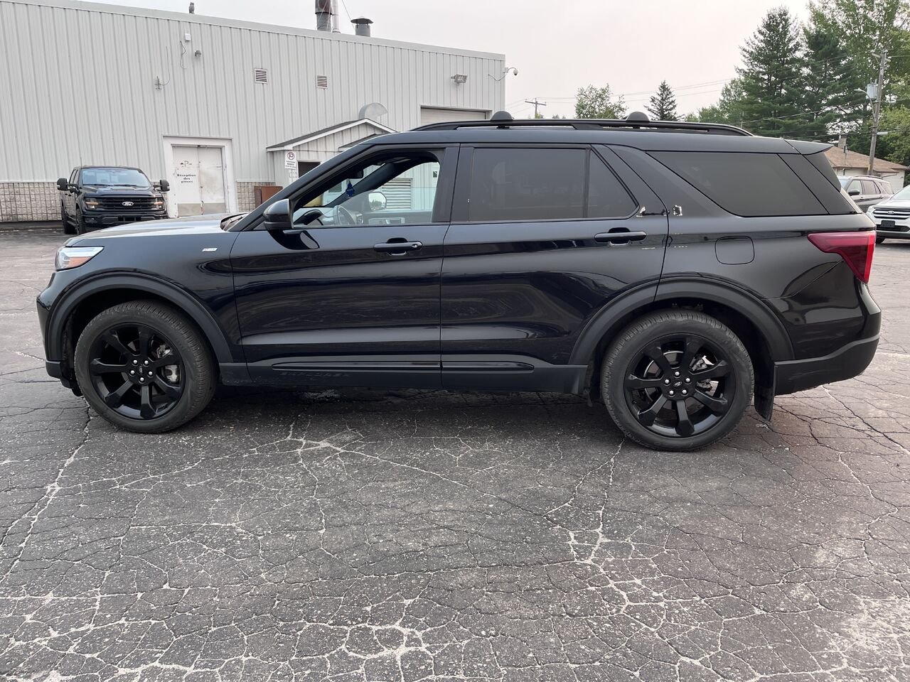 2024 Ford Explorer Black Mont-Laurier - photo #7