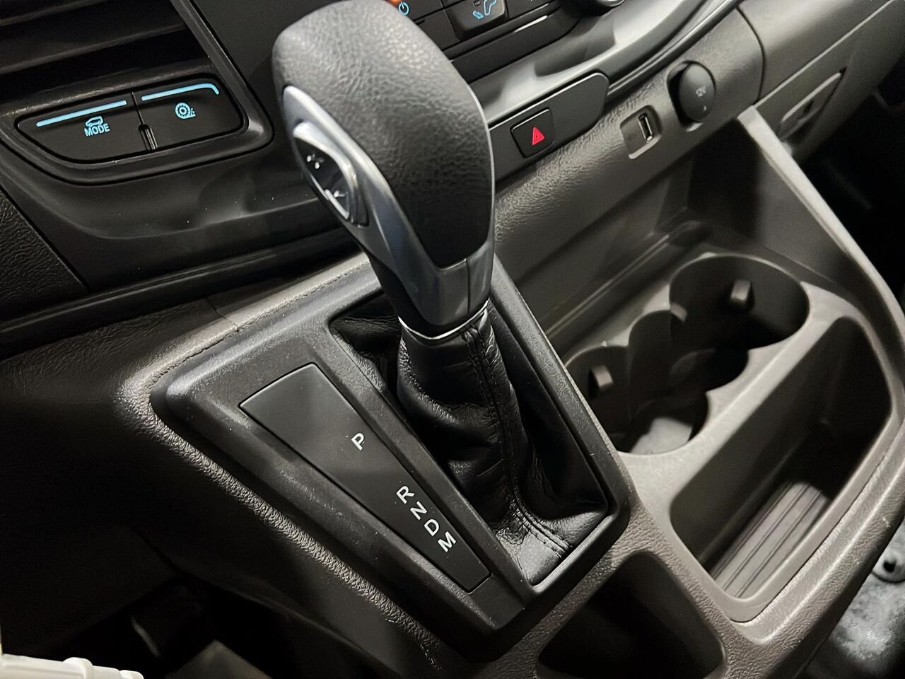 2025 Ford Transit fourgon utilitaire Black Québec - photo #14