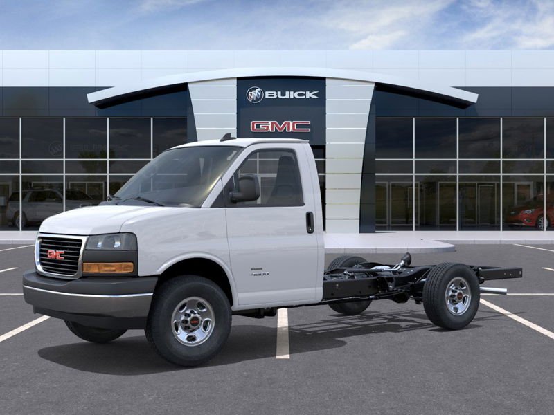 GMC Fourgonnette commerciale tronquée Savana 3500 fourgonnette 139 po 2026 BLANC SOMMET