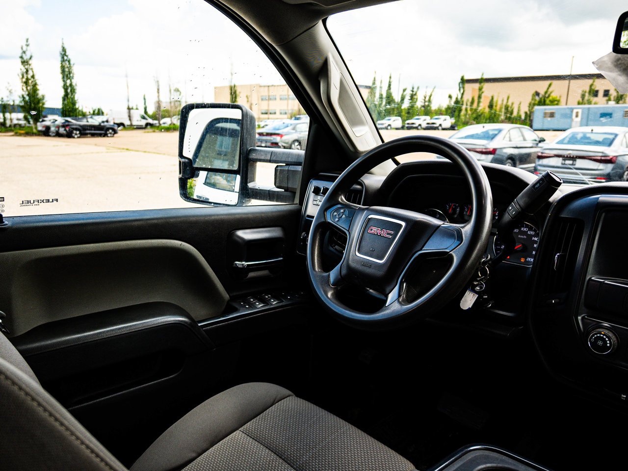 2018 GMC Sierra 2500HD 4WD Double Cab 144.2 White Sherwood Park - photo #26