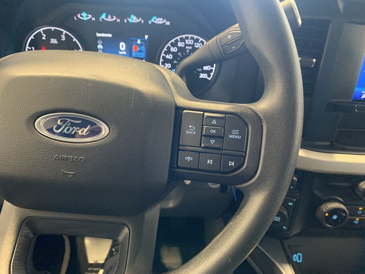 2024 Ford Super Duty F-250 SRW XLT White Châteauguay - photo #38