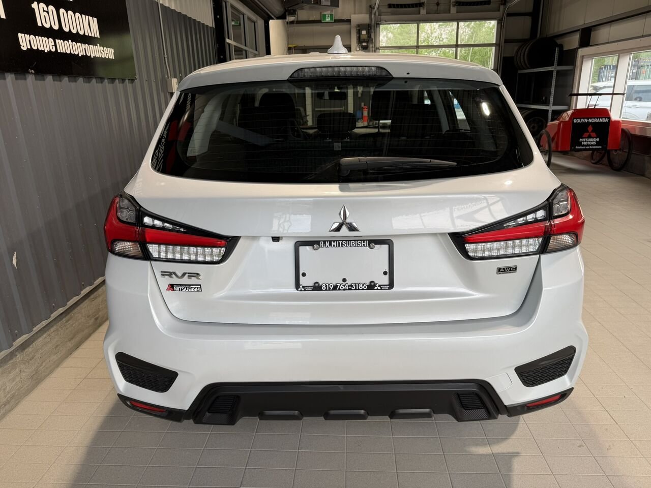 Mitsubishi RVR ES AWC 2023 Blanc Rouyn-Noranda - photo #2