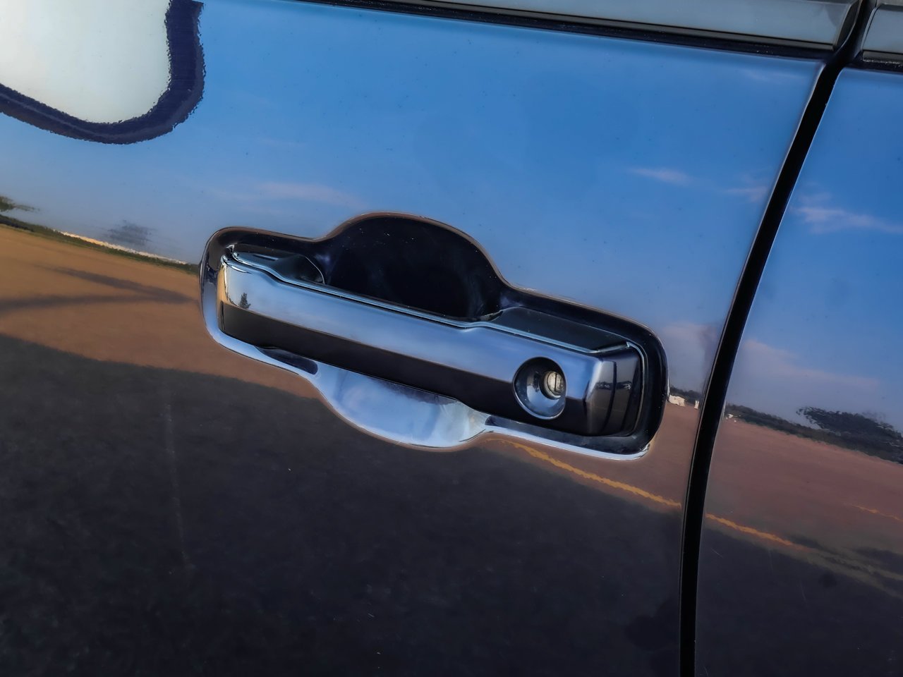 2023 Toyota Tundra 4x4 Crewmax SR Blue Sherwood Park - photo #11