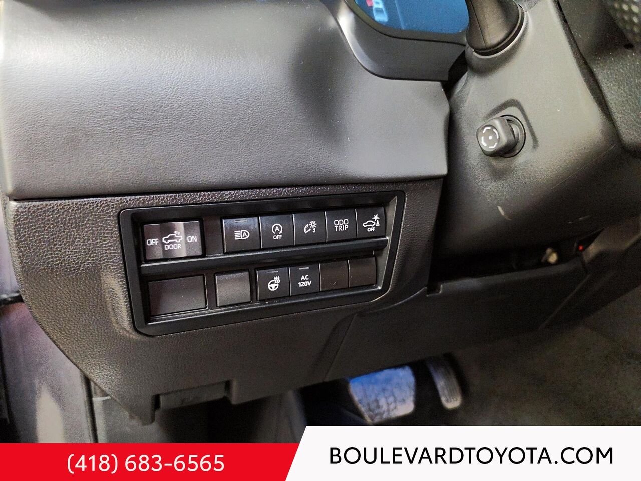 Toyota Tundra 531782-43 | PLATINUM CREWMAX, 4X4 2024 Gris magnétique métallisé Québec - photo #14