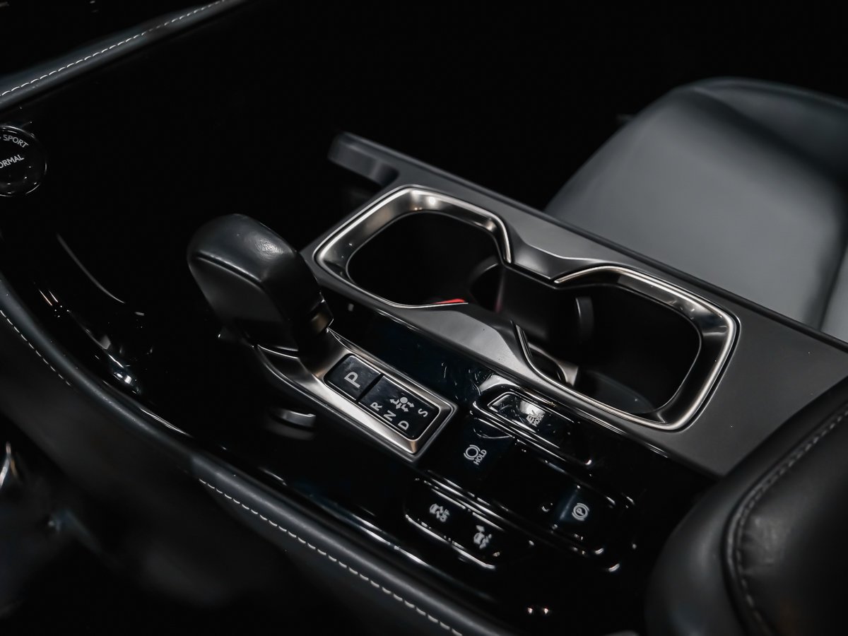 Lexus NX NX 350H HYBRID SIGNATURE VOLANT CHAUFFANT 2023 Noir Montréal - photo #11