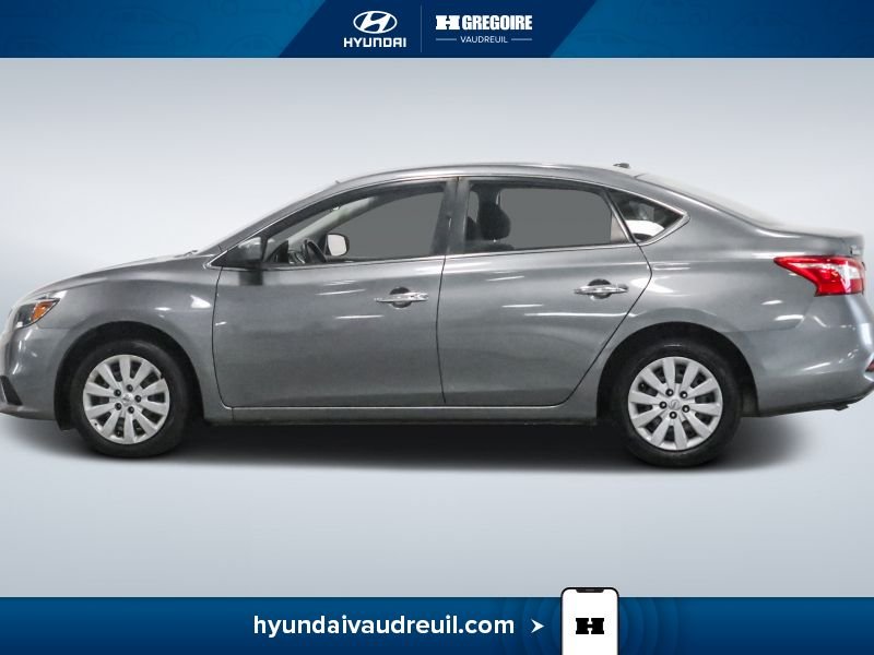 2019 Nissan Sentra Grey Laval - photo #5