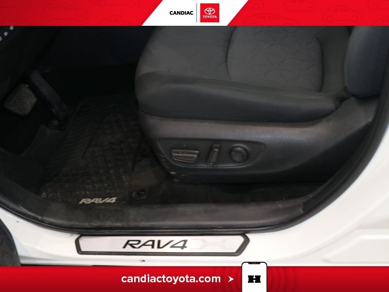 Toyota Rav 4 TR03940 | XLE AWD - TOIT OUVRANT - CAMÉRA DE RECUL - CUIR 2024 Blanc Laval - photo #16