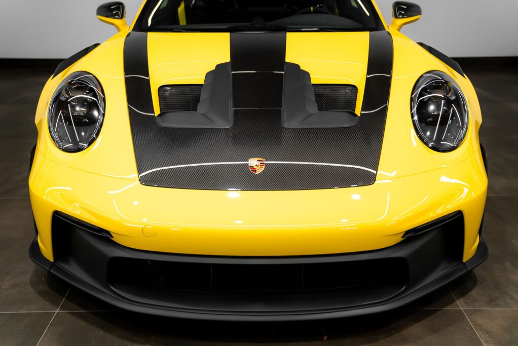Porsche 911 GT3RS Weissach 2024 Jaune Kirkland - photo #2