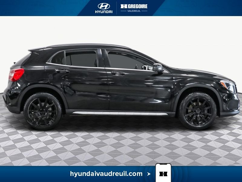 2016 Mercedes Benz GLA Black Saint-Eustache - photo #12