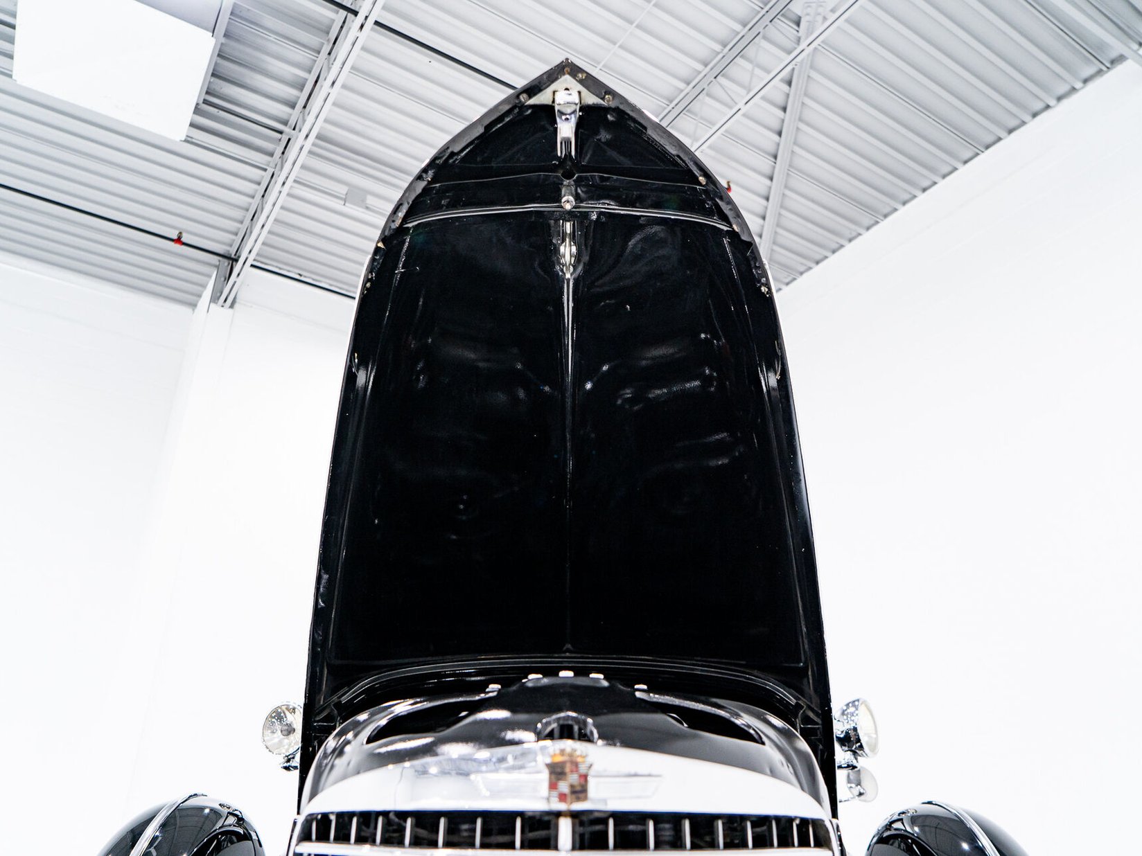 Cadillac Series 90 **PRICE IN USD**1 of 13 V16 1938 Noir Montréal - photo #48