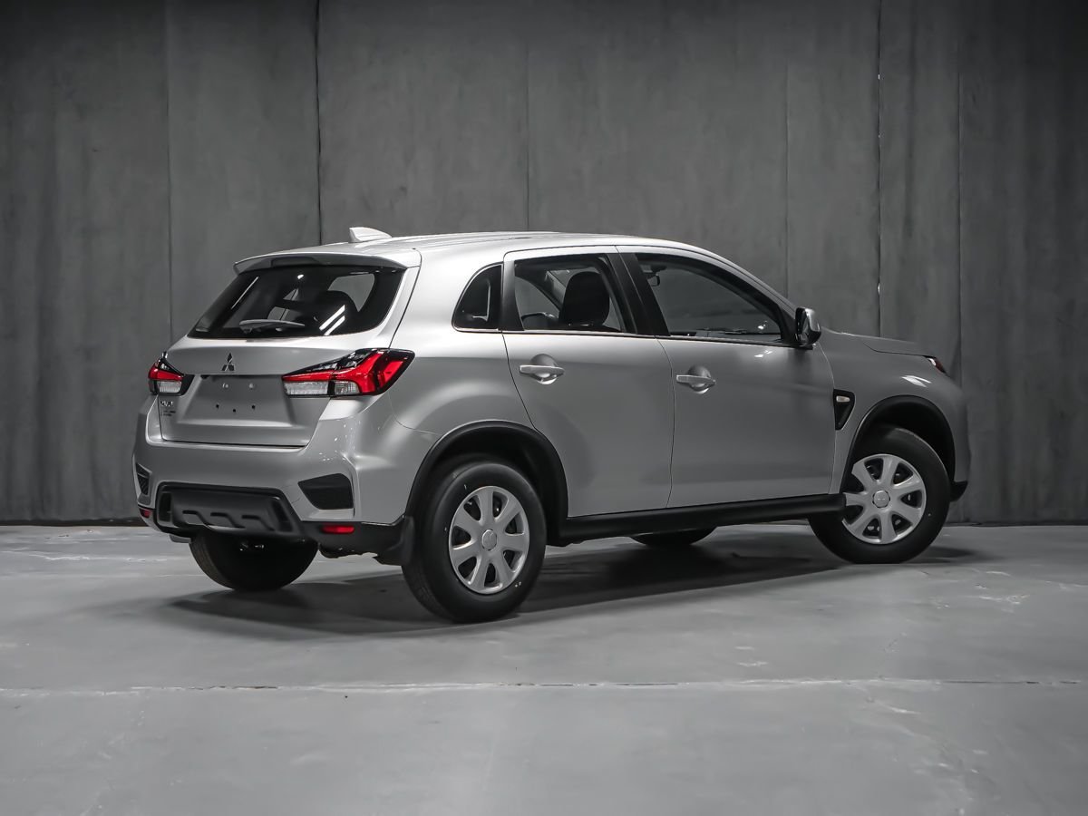 Mitsubishi RVR ES 2026 Gris titane Montréal - photo #4