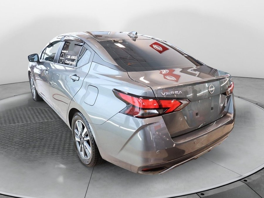 Nissan Versa 2024 2024 Gris