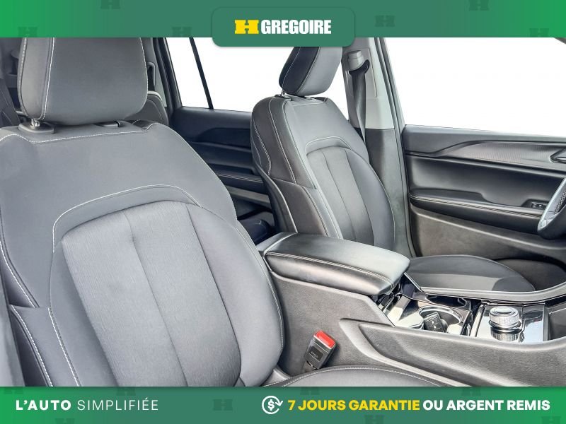 2023 Jeep Grand Cherokee L White Blainville - photo #13