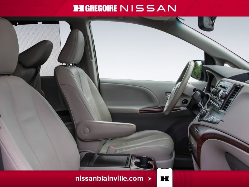 2013 Toyota Sienna Grey Saint-Eustache - photo #22