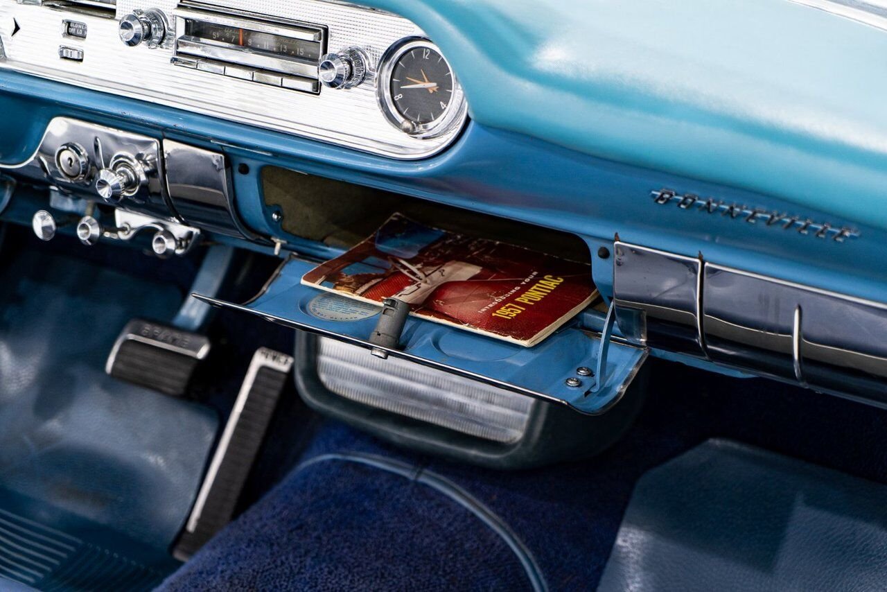 1957 Pontiac Bonneville *PRICE IN USD* Fuel injected 347/315HP 1 of 630 produced White Montreal - photo #71