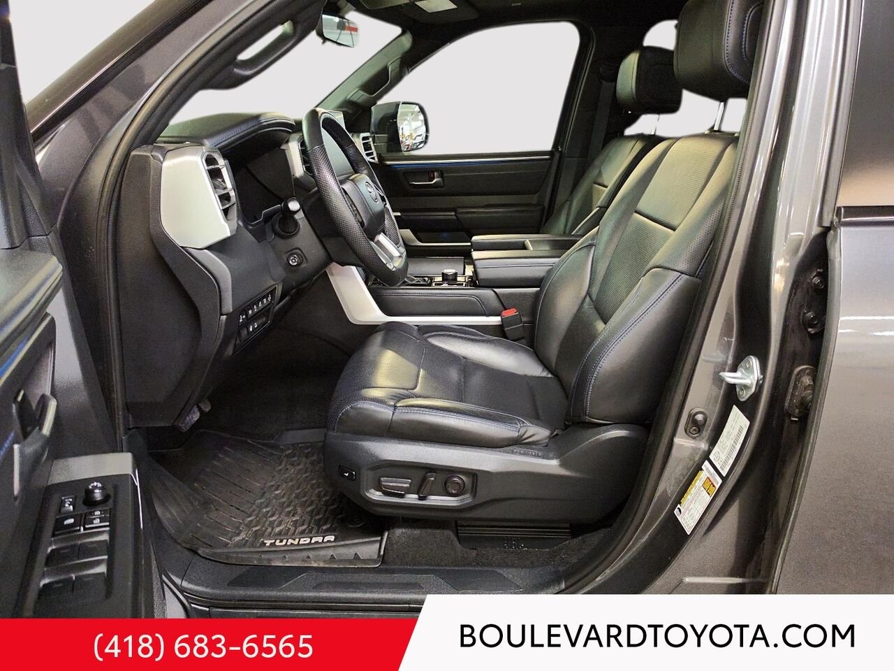 Toyota Tundra 531782-43 | PLATINUM CREWMAX, 4X4 2024 Gris magnétique métallisé Québec - photo #9