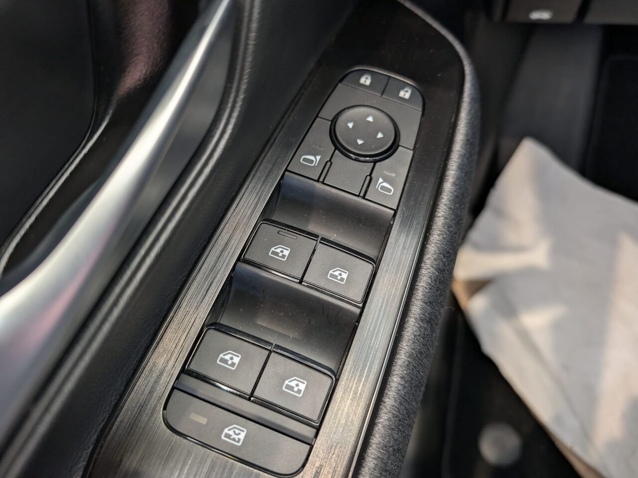 NISSAN Kicks KICKS SV 2026 Jaune yuzu métallisé/Noir intense Châteauguay - photo #21