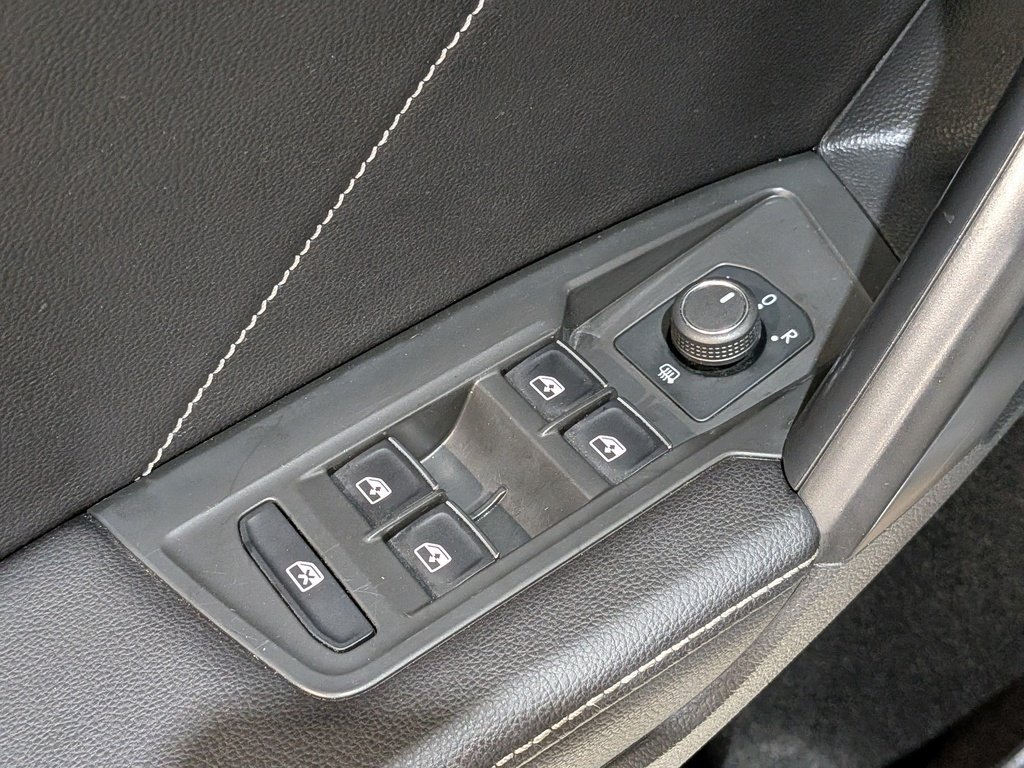 Volkswagen Tiguan Comfortline 4MOTION 2024 Gris Val-David - photo #33