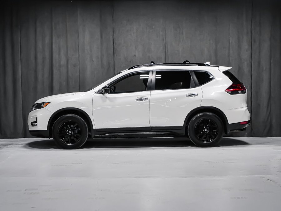 Nissan Rogue SV MIDNIGHT 2 SET DE PNEUS ATTACHE REMORQUE 2018 Blanc