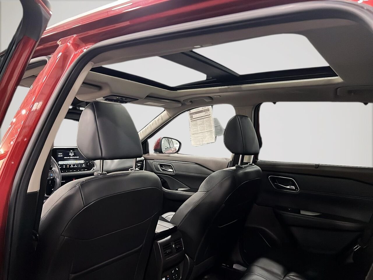 2023 Nissan Rogue Red Québec - photo #16