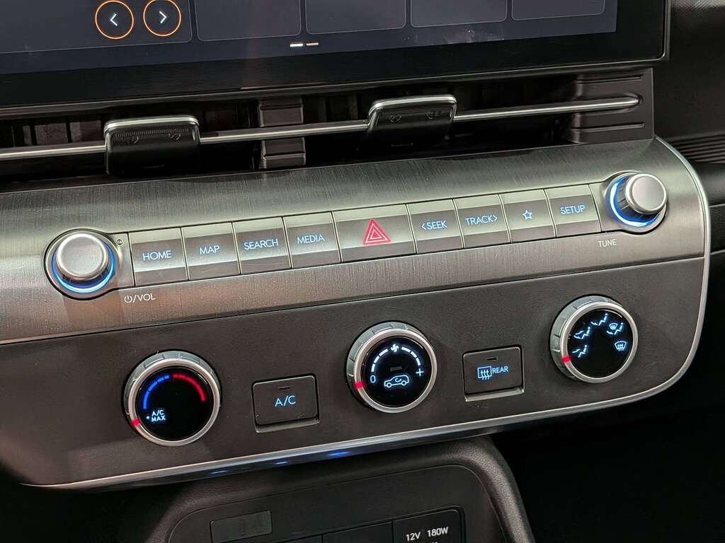2024 Hyundai Kona 2.0L Preferred AWD Green Val-David - photo #24