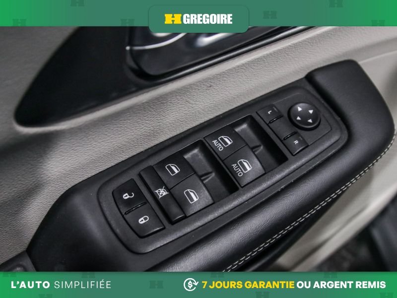 Chrysler Pacifica 2023 Gris Blainville - photo #18