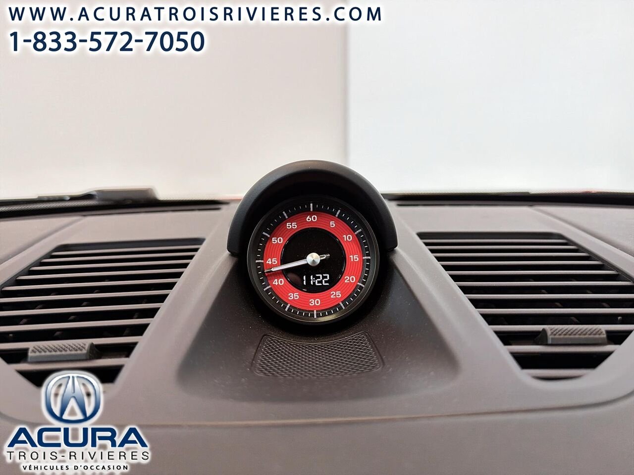 2026 Porsche 911 TARGA 4 GTS T-HYBRID Red Trois-Rivières - photo #38