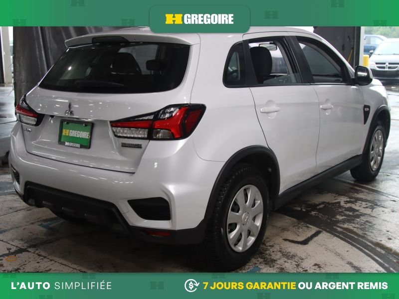 2022 Mitsubishi RVR White Laval - photo #8