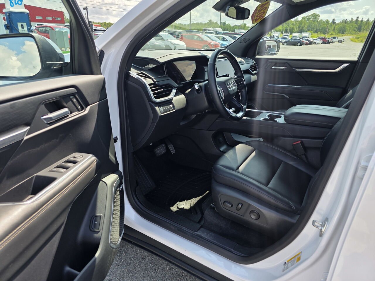 GMC Acadia Elevation 2024 Blanc Rouyn-Noranda - photo #35
